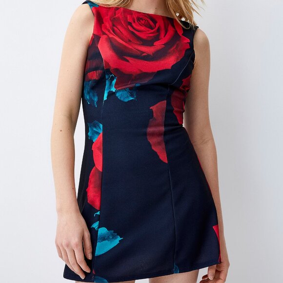 Red rose fit and flare mini dress size S - Picture 3 of 3